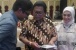 Ini Respon OSO Terima Buku Wartawan Kepri Tentang Dirinya